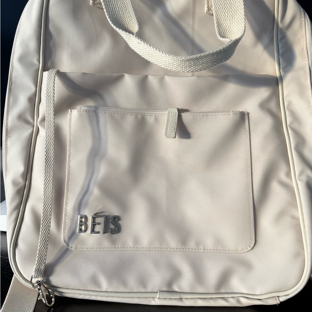 Beis Backpack - no stains, rips, smoke free home
Excellent condition!